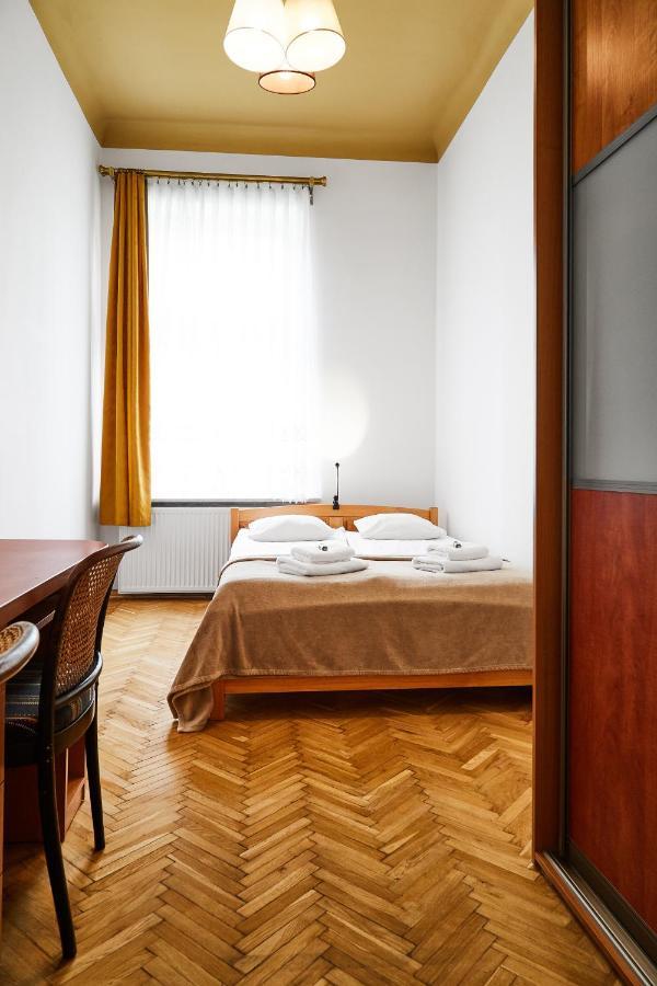 קרקוב Top Location Apartments Topolowa Street מראה חיצוני תמונה